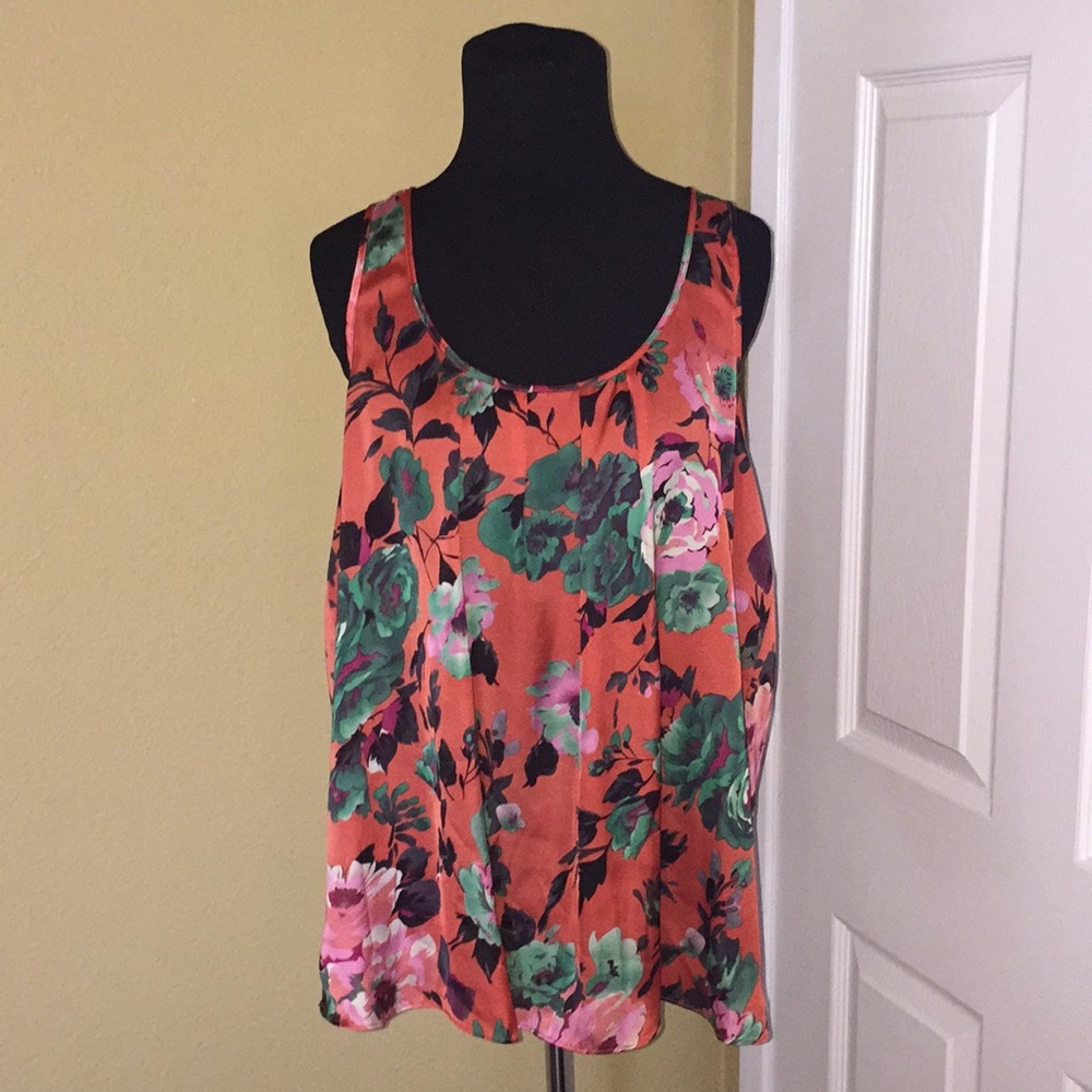 Coral Floral Open Back fashion Top